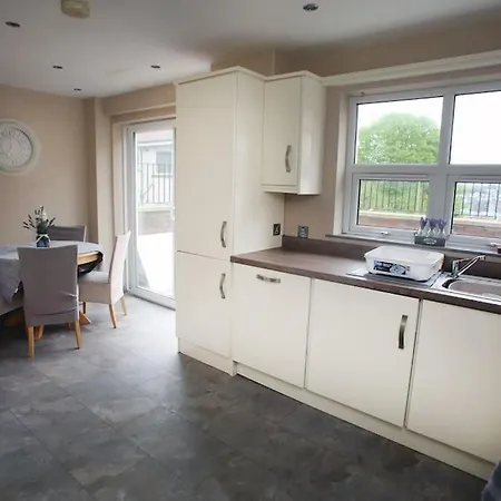 Luxury Townhouse: L/Derry City Bt48 7Jx Exterior photo