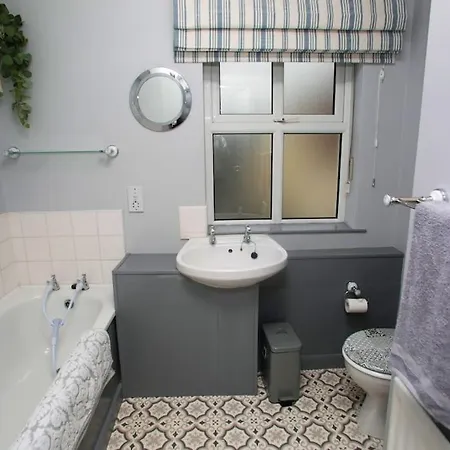 Luxury Townhouse: L/Derry City Bt48 7Jx Exterior photo